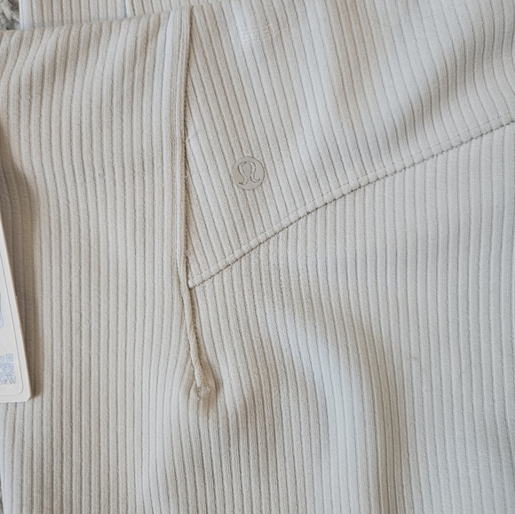 Lululemon ribbed Softstreme Zip-leg Crop 25' In Bone Size 14 - Picture 5 of 8